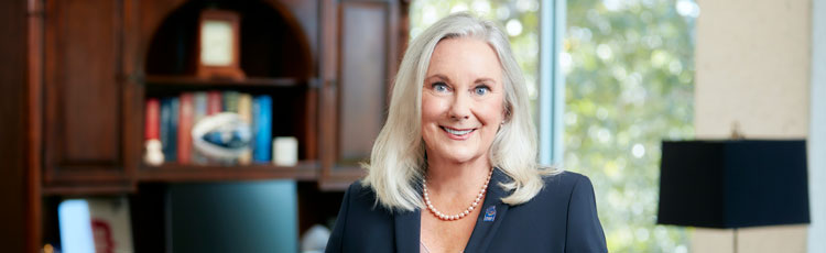 UWF president Martha Saunders