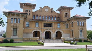 The Pensacola Museum of History houses three floors of exhibit space. Housed in the 1907 former City Hall, the Museum is the starting point for Historic Pensacola.